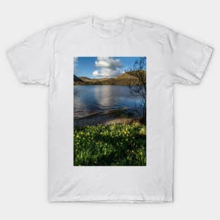 I wanderd lonley as a cloud, Wordsworths Daffodils T-Shirt